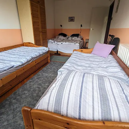 Várkapitány-lak Apartman *